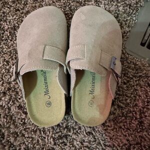 Maxime Kids Tan Shoes